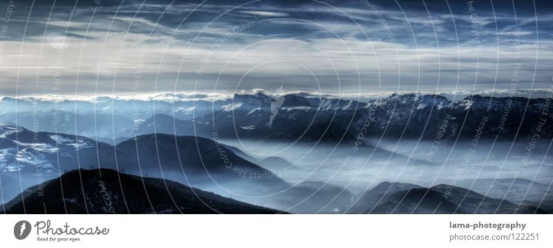 Visions: Landscape of a Fairytale Zukunft Tal mystisch Schleier Nebel ausbreiten verbreiten Märchen fantastisch träumen traumhaft Planet Lebensraum Ozon