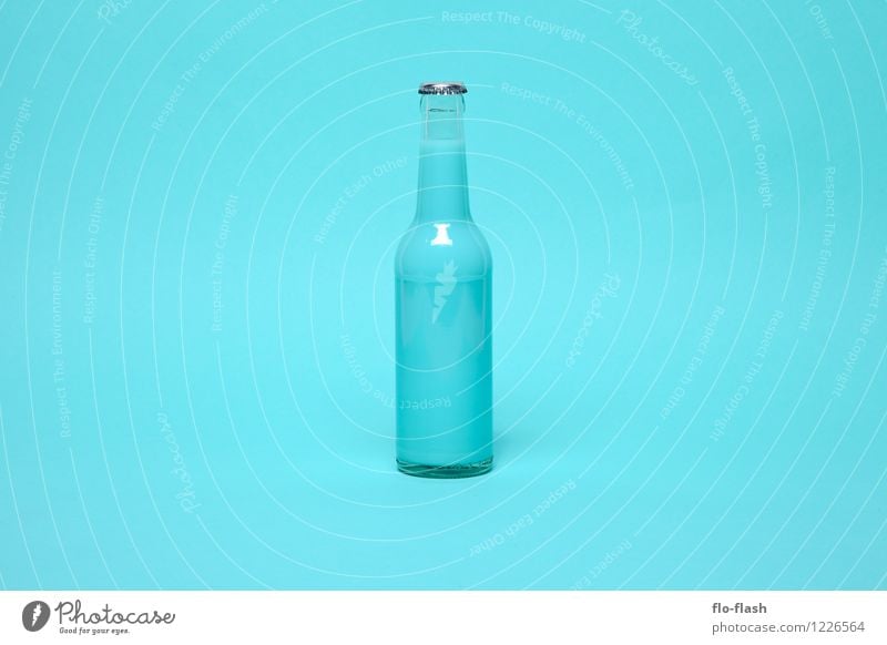 ICH BIN BLAU Lebensmittel Süßwaren Bioprodukte Getränk Flasche Glas Lifestyle Stil Design Kosmetik Creme Rauschmittel Alkohol Wellness Nachtleben clubbing