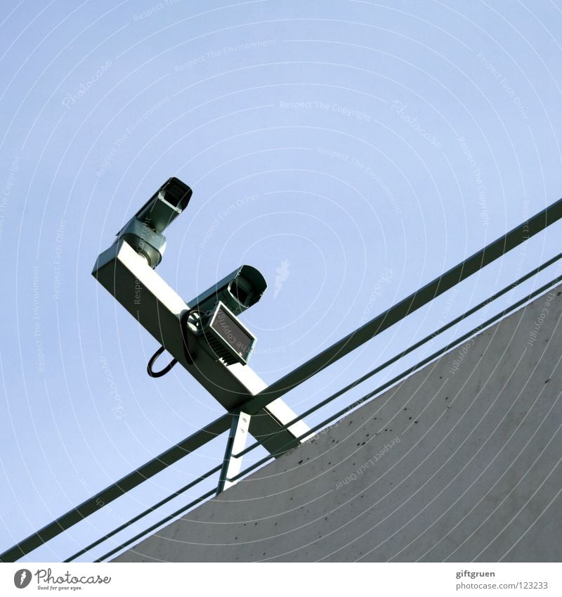 ministry of love Überwachung Überwachungskamera Überwachungsstaat utopisch Sicherheit privat Privatsphäre Detailaufnahme Elektrisches Gerät