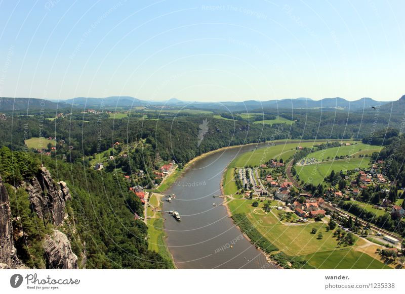 Elbeufer – Sächsische Schweiz, Elbsandsteingebrige Berge u. Gebirge wandern Landschaft Wasser Himmel Wolkenloser Himmel Horizont Sonnenlicht Sommer