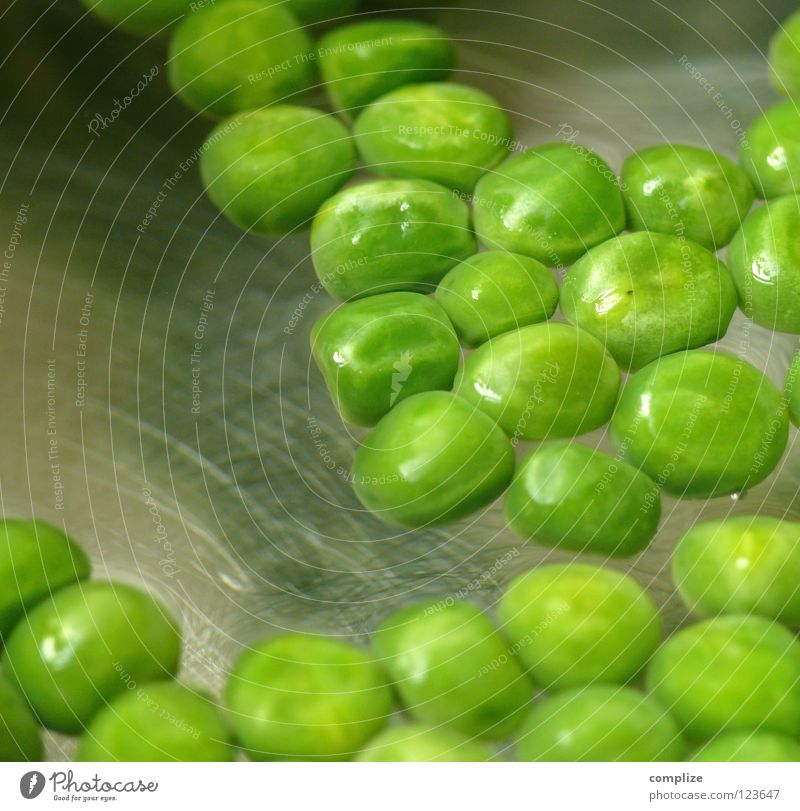 langweilige Erbsen! kochen & garen Küche Topf grün Gesunde Ernährung Geschirrspülen Bioprodukte Gemüse Wasser Gesundheit Metall Sauberkeit kochendes wasser
