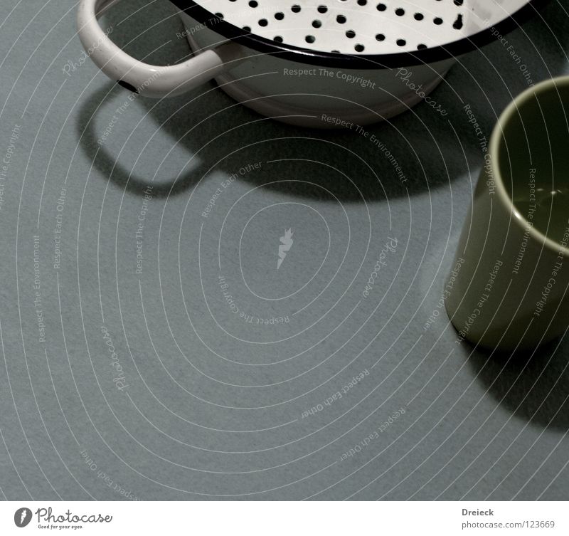 Hausfrauenglück Küche Tisch Vase Becher Topf Sieb Tragegriff weiß grün grau Dekoration & Verzierung Haushalt Kitchen Mutvak :D blau altmodisch Ordnung