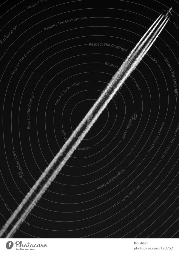 SPACE II Flugzeug Triebwerke vertikal Luftverkehr Himmel Beleuchtung Düsen Kondensstreifen