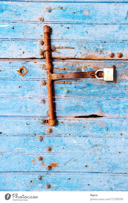 Marokko in Afrika das alte Holz Stil Design Dekoration & Verzierung Gebäude Architektur Tür Rost dreckig retro blau Sicherheit Schutz Geborgenheit Schloss