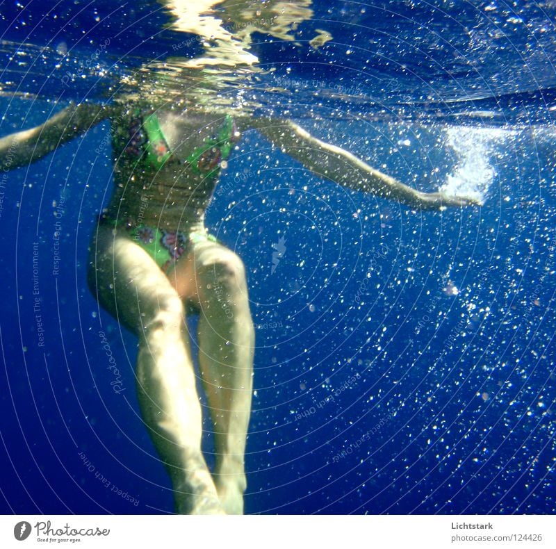 kopf über IV Meer Meerwasser Wellen Licht tauchen Bikini Ferien & Urlaub & Reisen Sonnenbad Freizeit & Hobby Hautfarbe Hülle Liebesleben Afrika Freude