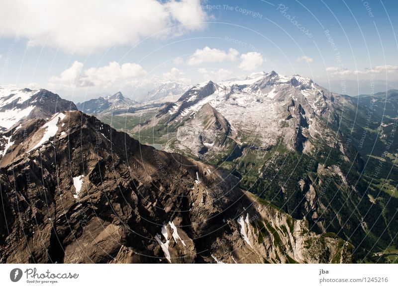Das Spitzhorn II Lifestyle Leben Wohlgefühl Zufriedenheit Erholung ruhig Freizeit & Hobby Ausflug Freiheit Sommer Berge u. Gebirge Sport Gleitschirmfliegen