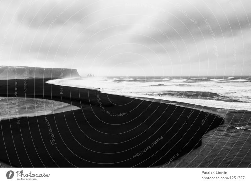 Weites Land Sinnesorgane Erholung ruhig Abenteuer Ferne Freiheit Umwelt Natur Landschaft Urelemente Himmel Wolken Gewitterwolken Winter Klima Klimawandel Wetter