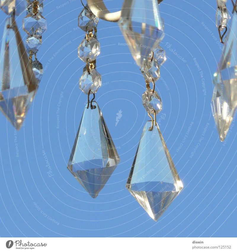 Flohmarkjuwelen #2 Flohmarkt Kronleuchter Schmuck Edelstein Diamant brilliant Kostbarkeit teuer Fälschung glänzend Kunst Kunsthandwerk Glas Schatz