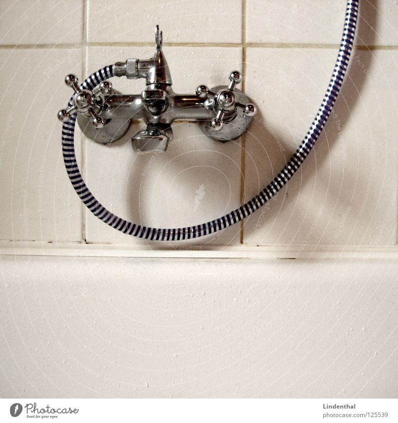 Kalt Duschen Bad Schlauch drehen Physik kalt heiß Dusche (Installation) Badewanne Wärme Wasser Fliesen u. Kacheln duschhahn Wasserhahn