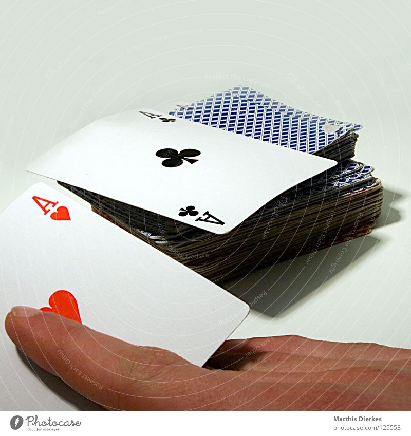 AA Spielkarte Ass Glücksspiel Poker Rückseite Eisenbahn Lotterie Zufall zufällig ungewiss betrügen Drogenhandel Pokerface Spielkasino Skat Spielen Spieler