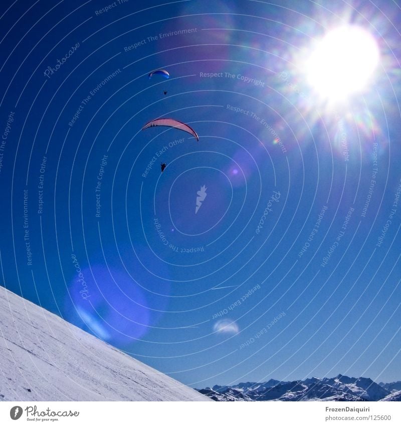 paraglider 1 Fallschirm Flugzeug Flugsportarten Kondensstreifen Reflexion & Spiegelung Gleitschirmfliegen rot Sonnenstrahlen Strahlung Bundesland Tirol Verkehr