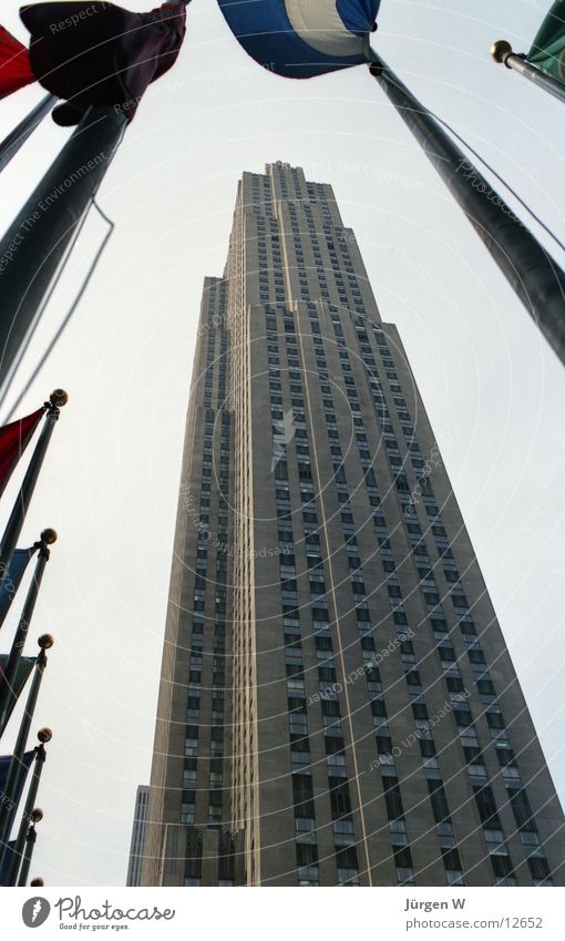 Rockefeller Center New York City historisch Gebäude Hochhaus Fahne Nordamerika USA architecture history building skyscaper flags Architektur