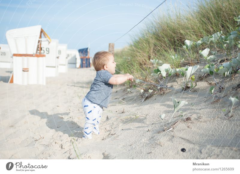 Dune Baby Kleinkind Junge Ein Lizenzfreies Stock Foto Von Photocase