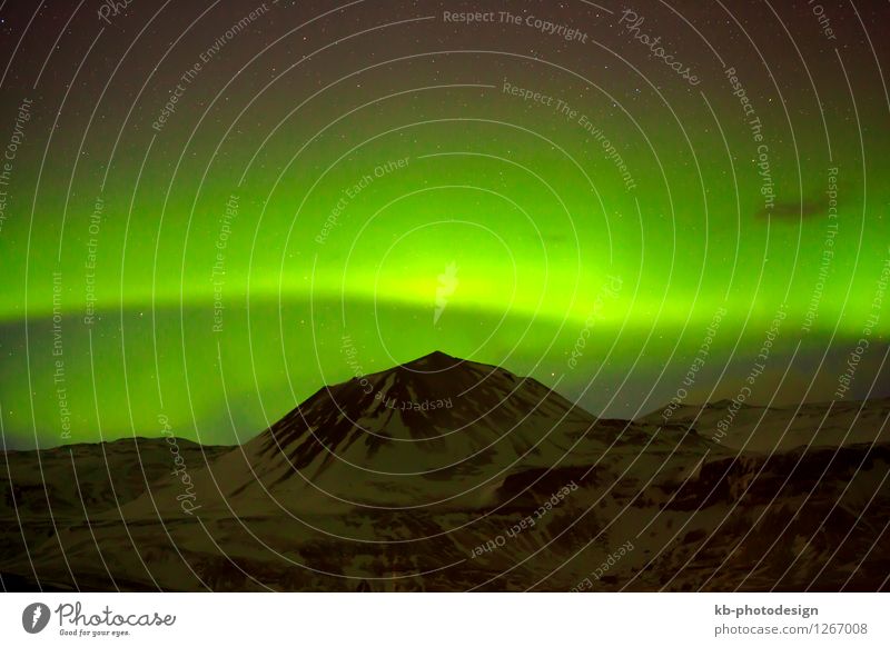 Green Northern lights in Iceland Umwelt Winter Klima Nordlicht Vulkan außergewöhnlich fantastisch grün northern lights Aurora Island star Naturphänomene clouds