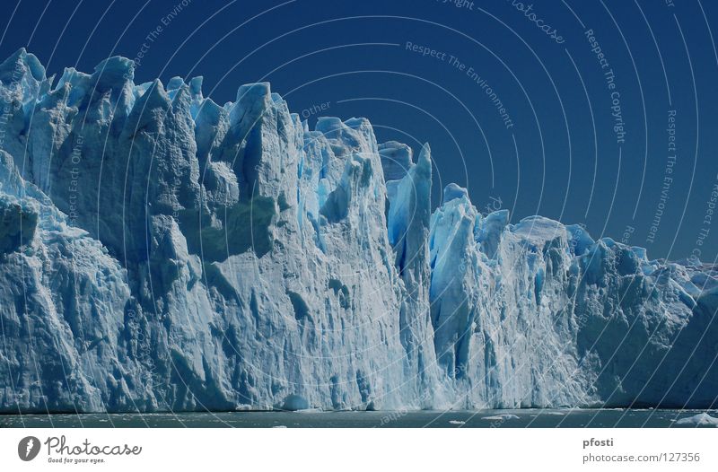 Bellísimo coloso Gletscher Wellen Gletscherspalte kalt Winter feucht Ewigkeit Wildnis gefährlich Geologie Argentinien Perito Moreno Gletscher