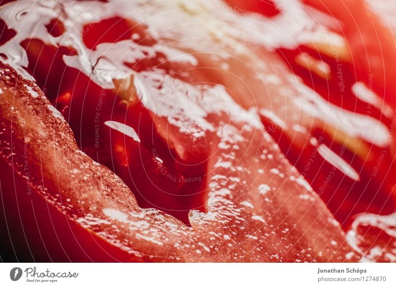 Die Tomate Lebensmittel Gemüse Ernährung Gesunde Ernährung Speise Essen Foodfotografie Bioprodukte Vegetarische Ernährung Slowfood Fingerfood ästhetisch rot nah
