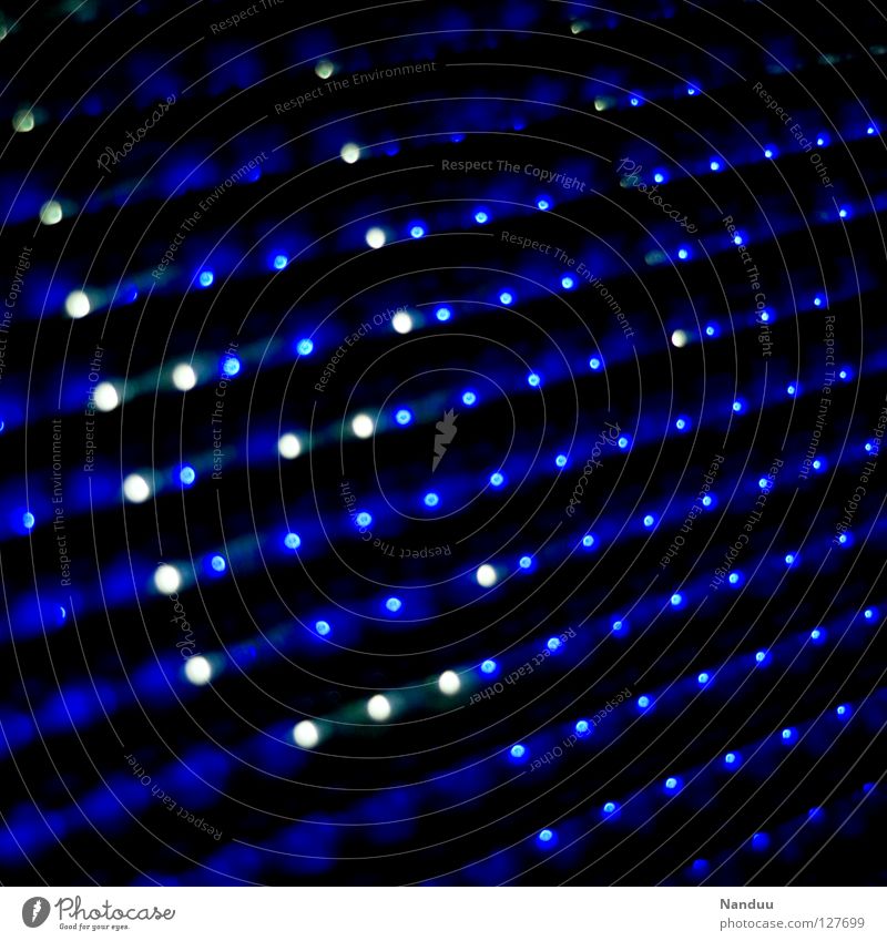 Blauschwarz Licht dunkel abstrakt Hintergrundbild aufgereiht Muster Nacht Nachtaufnahme penibel Ordnung Baustelle Reflexion & Spiegelung 9 Elektrisches Gerät
