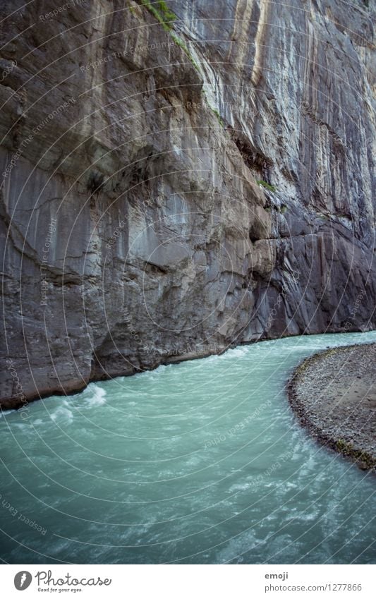 nature Umwelt Natur Landschaft Wasser Sommer Felsen Fluss außergewöhnlich natürlich blau türkis Aare Schweiz aareschlucht Schlucht Farbfoto Außenaufnahme