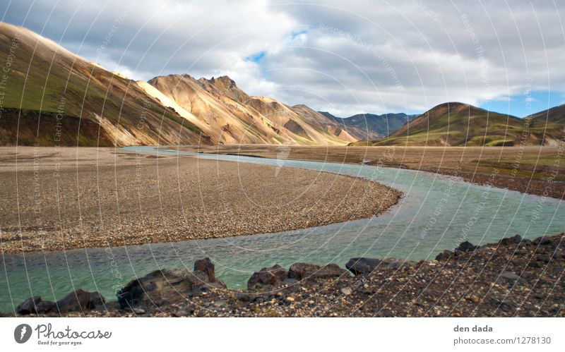 Landmannalaugar Iceland Landschaft Urelemente Erde Sand Wasser Wolken Sommer Hügel Felsen Berge u. Gebirge Fluss Island Europa Menschenleer außergewöhnlich