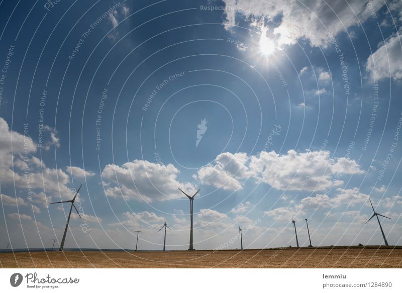 Windräder auf der Schwäbischen Alb Technik & Technologie Fortschritt Zukunft Energiewirtschaft Erneuerbare Energie Windkraftanlage Natur Himmel Wolken Sonne