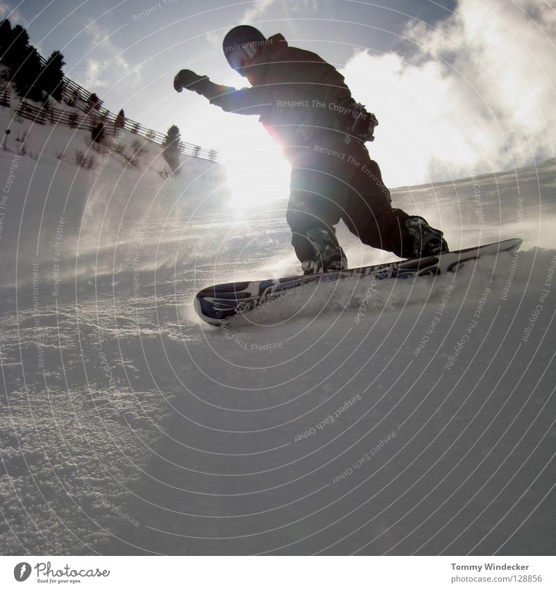 Kreuzjoch X-Press Winter Winterurlaub Snowboarding Wintersport Skipiste Schneelandschaft Skigebiet alpin weiß kalt Schneebrille Mann springen hüpfen