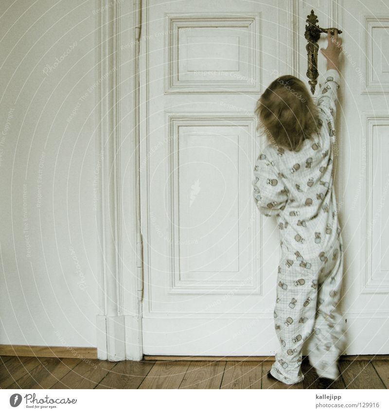 1300 | nur für erwachsene Kind Kleinkind Wachstum aufmachen Schlafanzug verschlafen Klacken Suche Griff Schlüssel Raum Altbau Wohnung Arbeit & Erwerbstätigkeit