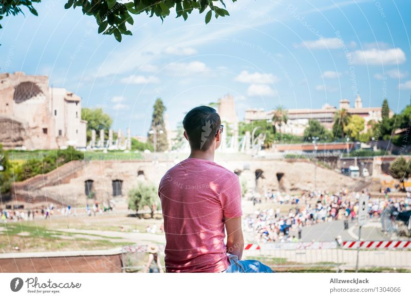 Rom IV maskulin Junger Mann Jugendliche Erwachsene 1 Mensch 30-45 Jahre Italien Europa Hauptstadt Stadtzentrum Altstadt bevölkert Sehenswürdigkeit beobachten