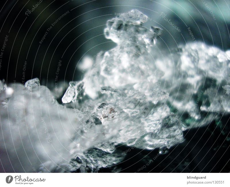 Crystallized Cold Water Schnellzug Luft gefroren kalt Winter Sommer Kühlhaus glänzend hart schmelzen Schneeschmelze durchsichtig dunkel Lichtbrechung