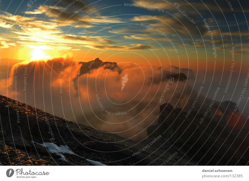 wie wird das Wetter morgen ? (Teil4) Sonnenuntergang Cirrus Licht Schweiz Berner Oberland Bergsteigen Freizeit & Hobby Ausdauer Wolken Hochgebirge Sauberkeit