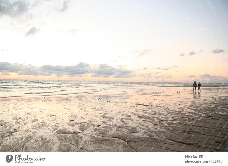 Strandspaziergang Meer Sonnenuntergang Einsamkeit ruhig Küste Erholung Ferne Natur