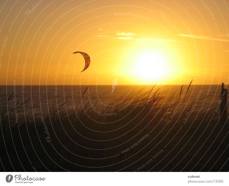 kite-surfing capetown Sonnenuntergang Kapstadt Strand Meer Surfer Kite-Surfer Blueberg Africa