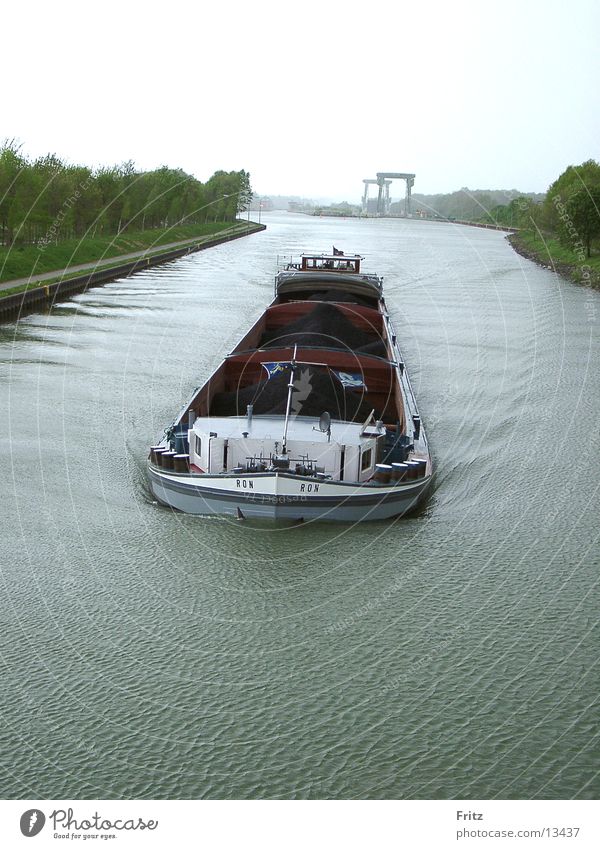 volle-kraft-voraus Wasserfahrzeug Schifffahrt Kahn Abwasserkanal