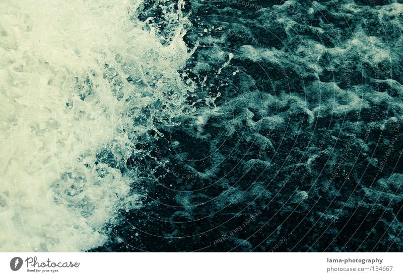 aufbrausend schäumen spritzen Wellen unruhig Strömung Wildbach gefährlich reißend Muster Flüssigkeit abstrakt Wasser Hintergrundbild Wasserfarbe Aquarell