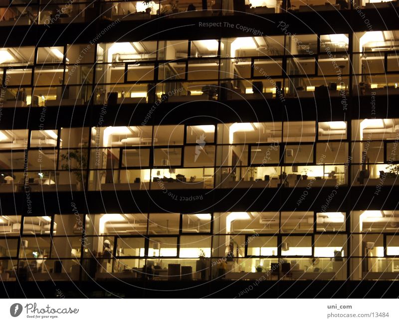 Nachtschicht Glasfassade Fenster Bürogebäude Arbeit & Erwerbstätigkeit Licht Lampe Architektur Raum Business