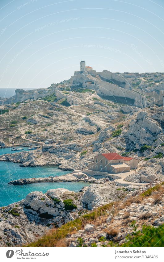 Îles de Marseille I Natur Landschaft Wasser Himmel Abenteuer Insel Felsen Stein wandern Burg oder Schloss Festung Mauer Wege & Pfade Außenaufnahme Bucht