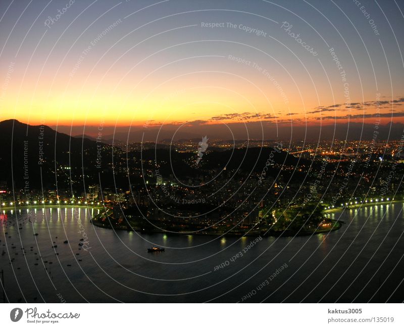 Rio Rio de Janeiro Südamerika Sonnenuntergang Meer Außenaufnahme Langzeitbelichtung Zuckerhut (Felsen) Küste Wasser Hafenstadt Stadtlicht Farbverlauf