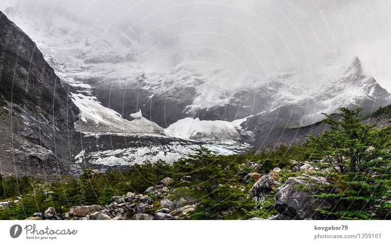 Gletscher im Nationalpark Torres Del Paine, Patagonia, Chile Ferien & Urlaub & Reisen Tourismus Schnee Berge u. Gebirge wandern Natur Landschaft Wolken Farbe