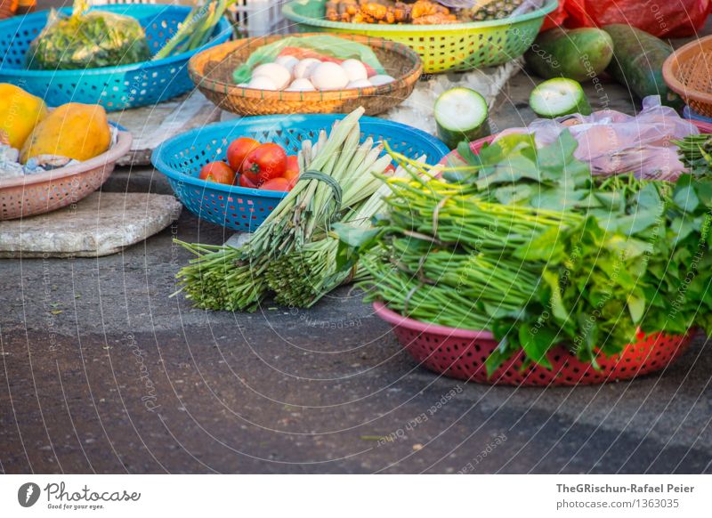 Frischgemüse Lebensmittel Gemüse Salat Salatbeilage Frucht blau mehrfarbig gelb grau grün violett orange rot schwarz weiß verkaufen Markt Handel Tauschen