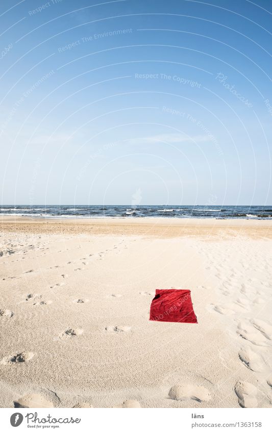 Platzverhältnisse Handtuch Strand Ostsee Usedom Ferien & Urlaub & Reisen Einsamkeit Menschenleer Sand Meer maritim Sonne Sommer