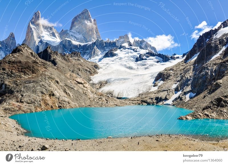 Lagoon Fitz Roy in der Nähe von El Chalten, Argentinien Schnee Berge u. Gebirge wandern Klettern Bergsteigen Natur Landschaft Himmel Park Felsen Gletscher See