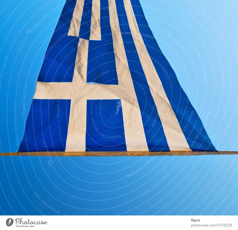 Griechenland-Flagge im blauen Himmel und im Fahnenmast Design Sommer Sonne Kultur Wind Gebäude Freundlichkeit hell weiß Farbe Tradition Hintergrund Hintergründe