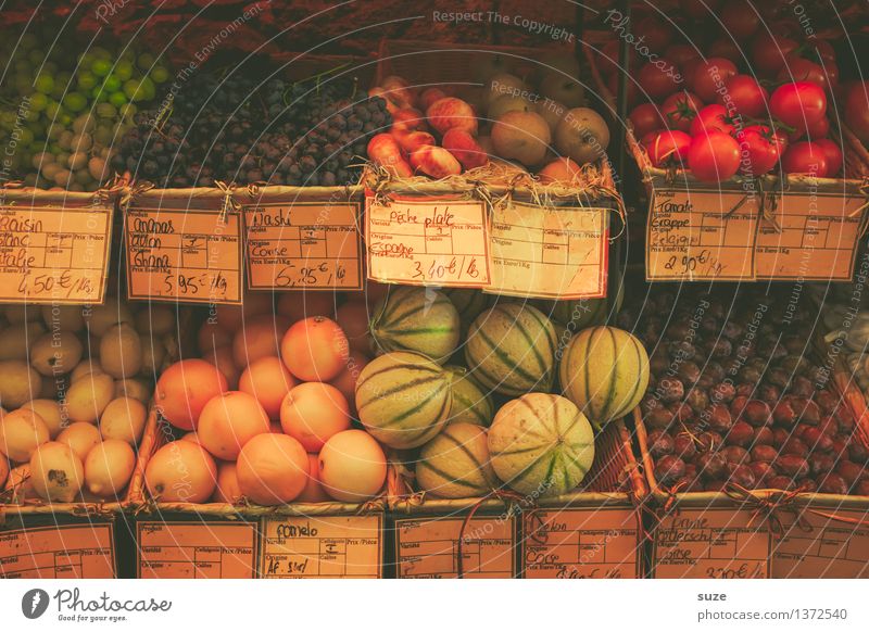Fruchtstand Lebensmittel Gemüse Orange Ernährung Vegetarische Ernährung Gesunde Ernährung Ferien & Urlaub & Reisen Tourismus Städtereise Sommer authentisch