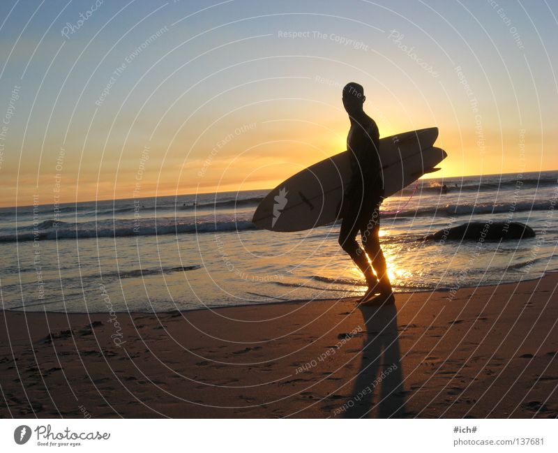life's a beach and than u will die... Südafrika Kapstadt Strand Sonnenuntergang Meer Schattenspiel Wellen schön Surfer Surfen Wasserstelle Roxy Surfbrett Küste