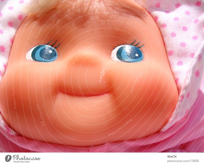 doll Baby Mädchen Spielen rosa Puppe Freizeit & Hobby Zeitvertreib Kind Kleinkind klein Spielzeug Kopftuch Prima dolly play Pupe Kunststoff gestellt blaue Augen