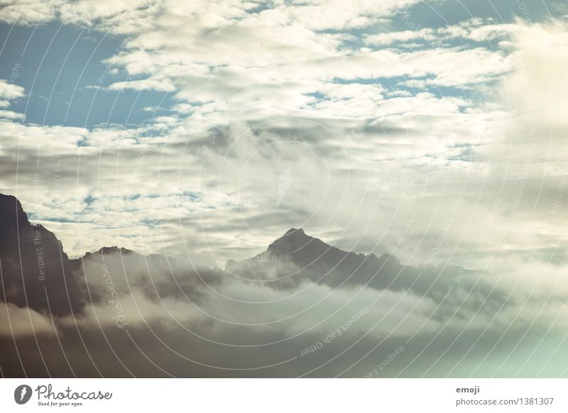 Traumwelt Umwelt Natur Himmel Wolken Klima Klimawandel Wetter Alpen Berge u. Gebirge Gipfel außergewöhnlich verträumt Farbfoto Außenaufnahme Menschenleer Tag