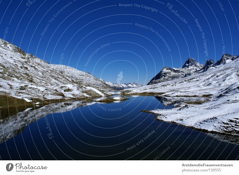 Heile Welt See Österreich Spiegelbild harmonisch ruhig Erholung Außenaufnahme Berge u. Gebirge Landschaft blau Schnee Himmel Freiheit Frieden