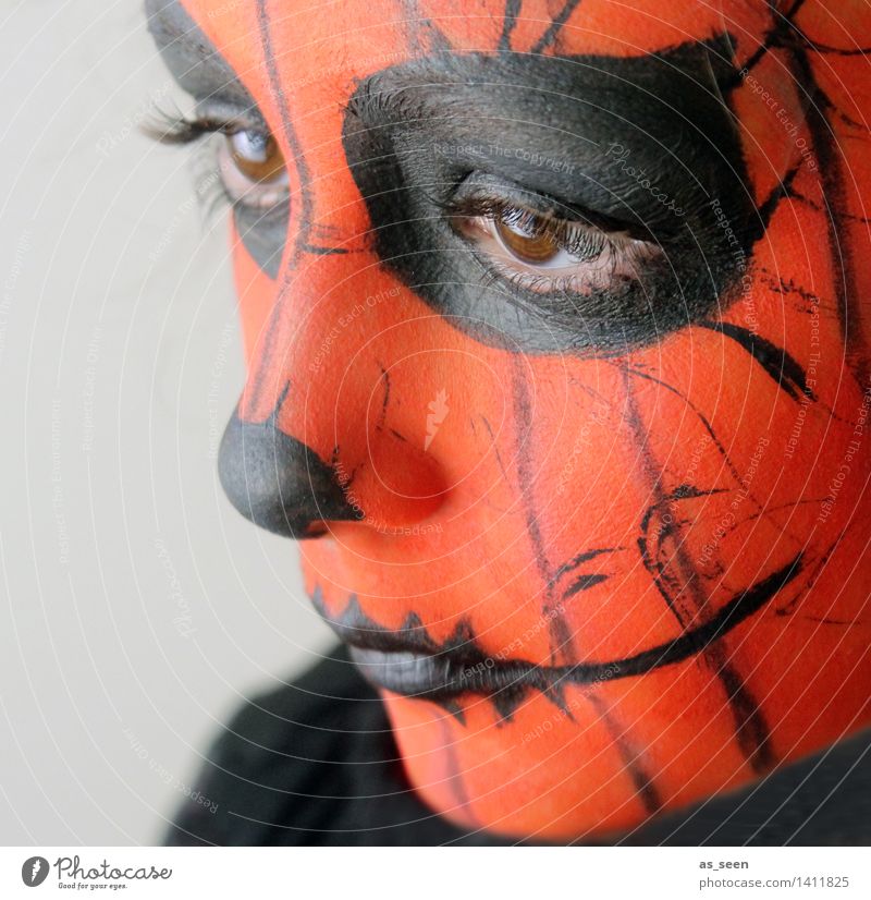 . Schminke Veranstaltung Feste & Feiern Karneval Halloween Kind Kindheit Leben Gesicht Auge 1 Mensch 8-13 Jahre Schauspieler Show geschminkt Blick ästhetisch