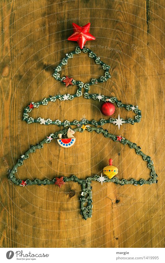 Kettensägen-Weihnachtsbaum für Holzfäller und alle die es rustikal mögen Feste & Feiern Weihnachten & Advent Beruf Handwerker Arbeitsplatz