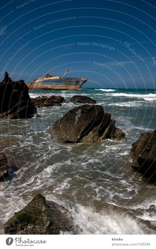 Das Wrack American Star Schiffswrack Unfall Pirat Desaster gefährlich Felsen Wellen Meer Erosion geisterhaft Wasserfahrzeug See Atlantik Müll Fuerteventura