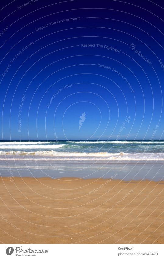 Tiefblau Sommer Strand Himmel Wellen Sand Kontrast Portugal Ferne Horizont Fernweh Ferien & Urlaub & Reisen Meer Baleal Peniche Surfstrand